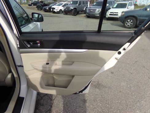 Used 2012 Subaru Legacy 2.5i Premium w/ All-Weather Pkg image 36