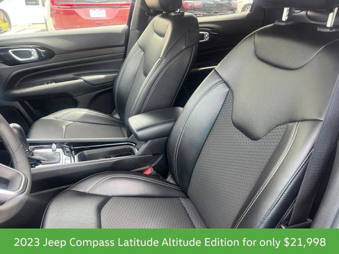 Used 2023 Jeep Compass Latitude AWD/4WD image 9