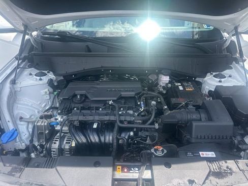 Used 2025 Hyundai Kona SEL FWD image 19