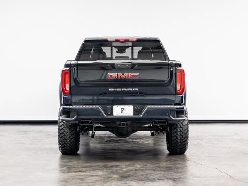 Used 2024 GMC Sierra 1500 AT4 w/ Technology Package AWD/4WD image 18