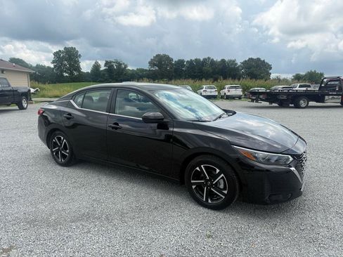 Used 2024 Nissan Sentra SV FWD image 5