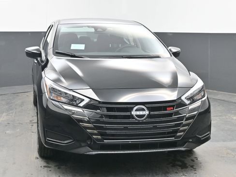 New 2025 Nissan Versa SR w/ Trunk Package image 2