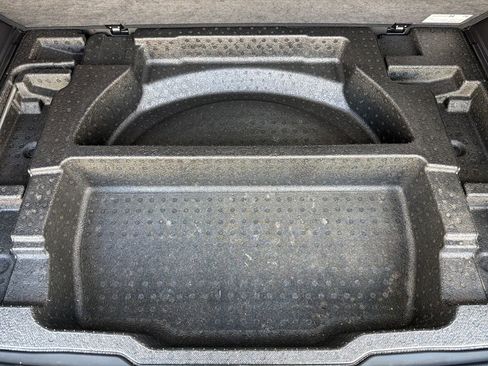 Certified 2022 Subaru Forester Limited image 32