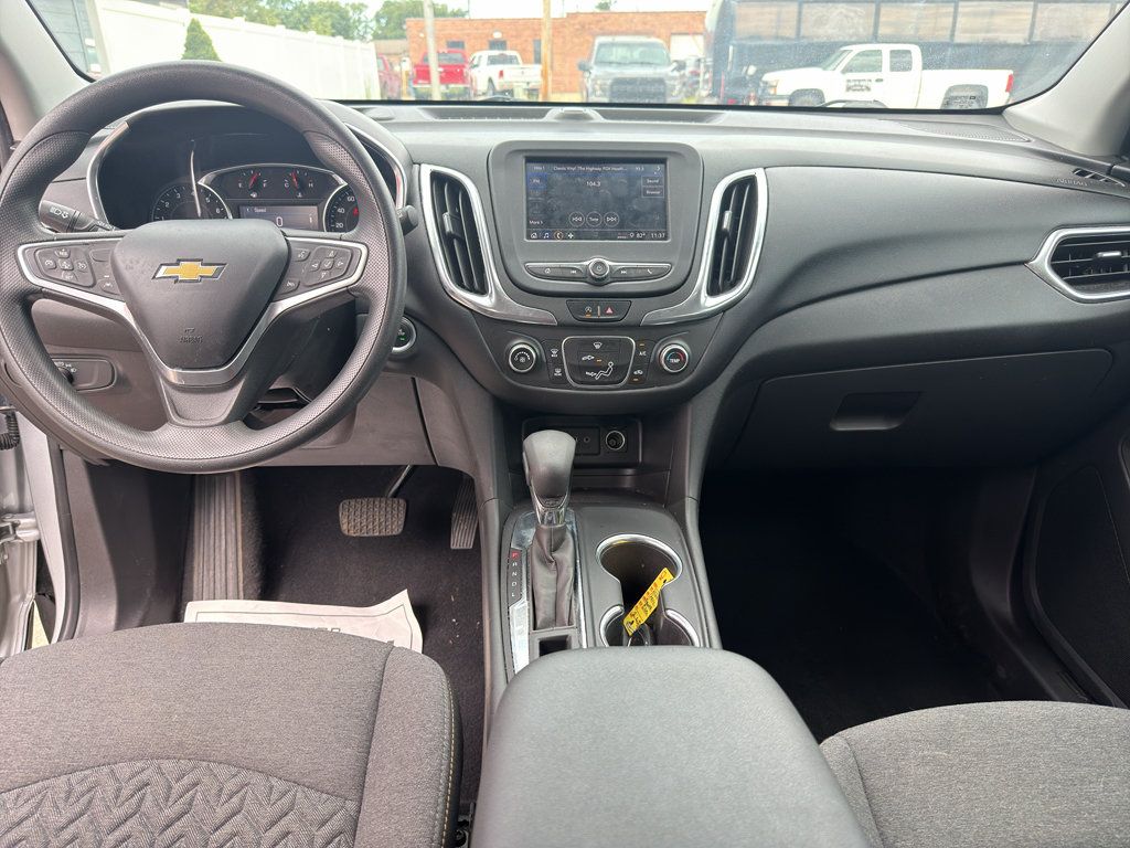 Used 2022 Chevrolet Equinox LT FWD image 9