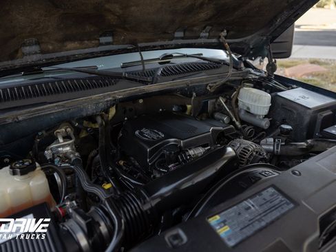 Used 2007 GMC Sierra 3500 SLT w/ Skid Plate Package image 27