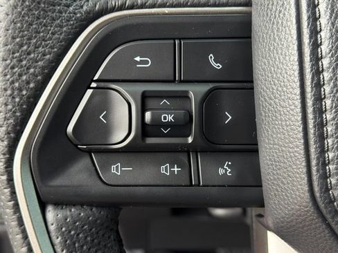 Used 2025 Toyota Tacoma TRD Off-Road AWD/4WD image 23