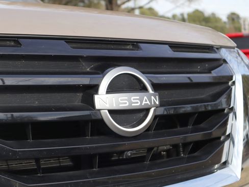 Used 2024 Nissan Pathfinder Platinum image 36