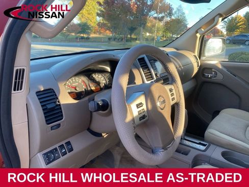 Used 2015 Nissan Frontier SV image 14