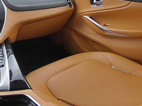 Used 2021 Aston Martin DBX AWD/4WD image 27