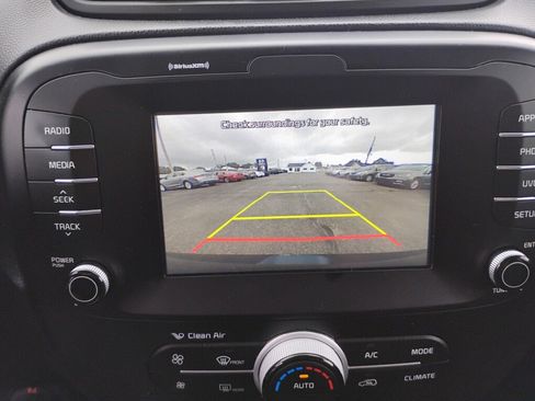 Used 2019 Kia Soul + FWD image 19