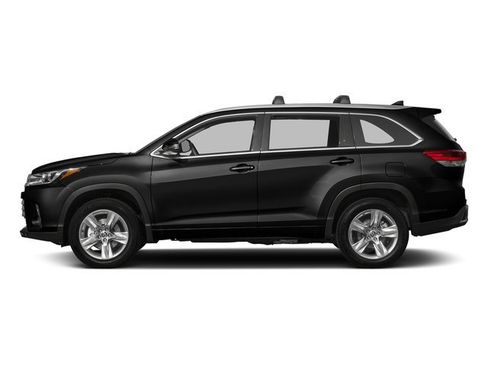 Used 2017 Toyota Highlander Limited Platinum image 3