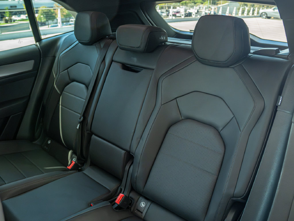 Certified 2026 Porsche Cayenne Electric AWD/4WD image 16