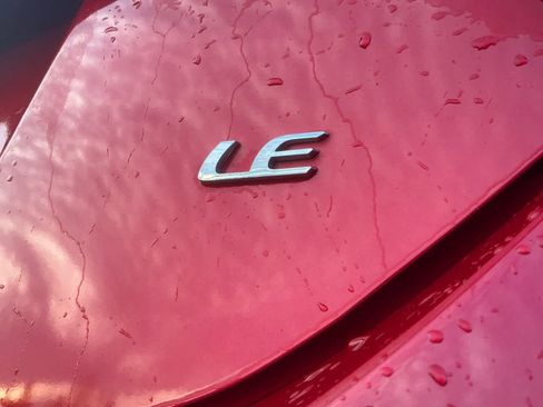 Used 2019 Toyota Corolla LE image 10