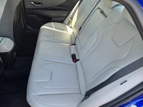 Used 2024 Hyundai Elantra Limited FWD image 10