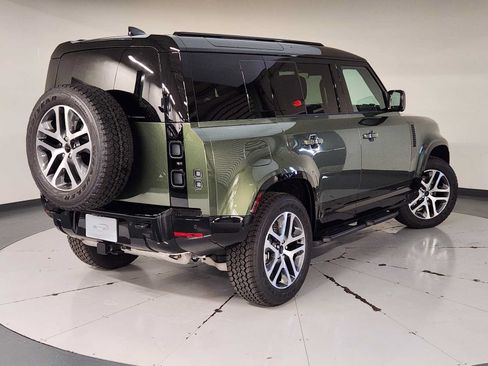 New 2026 Land Rover Defender 110 X-Dynamic SE AWD/4WD image 3