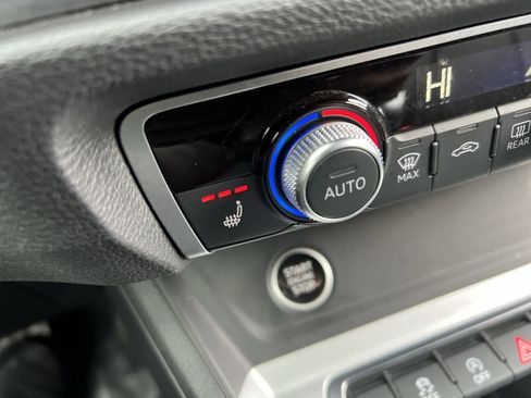 Used 2023 Audi Q3 2.0T Premium image 36