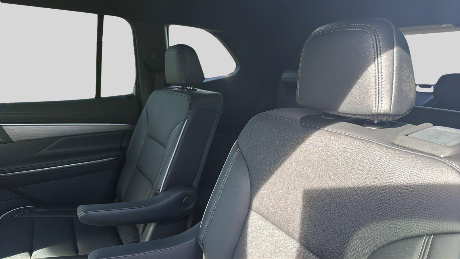 New 2026 Buick Enclave Preferred w/ LPO, Floor Liner Package AWD/4WD image 19