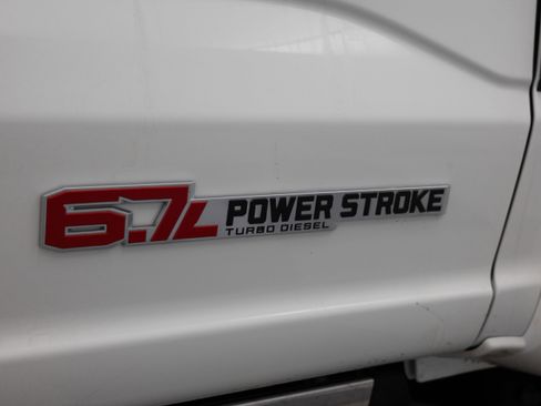 New 2026 Ford F450 Platinum w/ FX4 Off-Road Package image 19