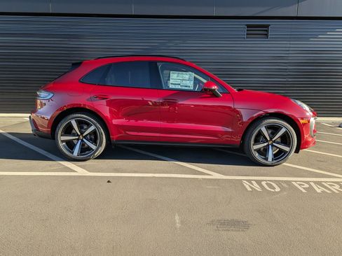 New 2026 Porsche Macan S image 8