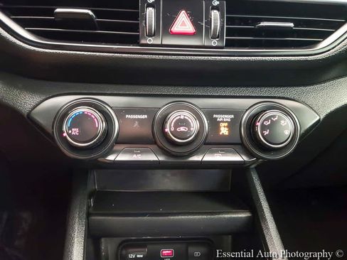 Used 2024 Kia Forte LXS FWD image 17