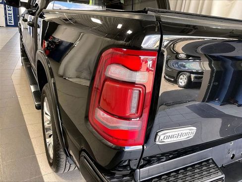 Used 2022 RAM 1500 Limited w/ Body Color Bumper Group AWD/4WD image 34