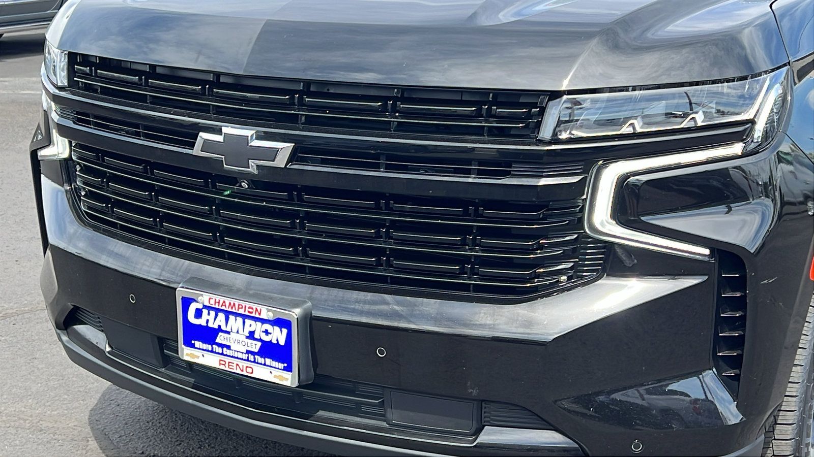 Used 2024 Chevrolet Suburban RST w/ Sport Performance Package AWD/4WD image 9