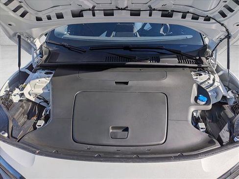 Certified 2026 Volvo XC60 B5 Plus w/ Protection Package Premier image 17