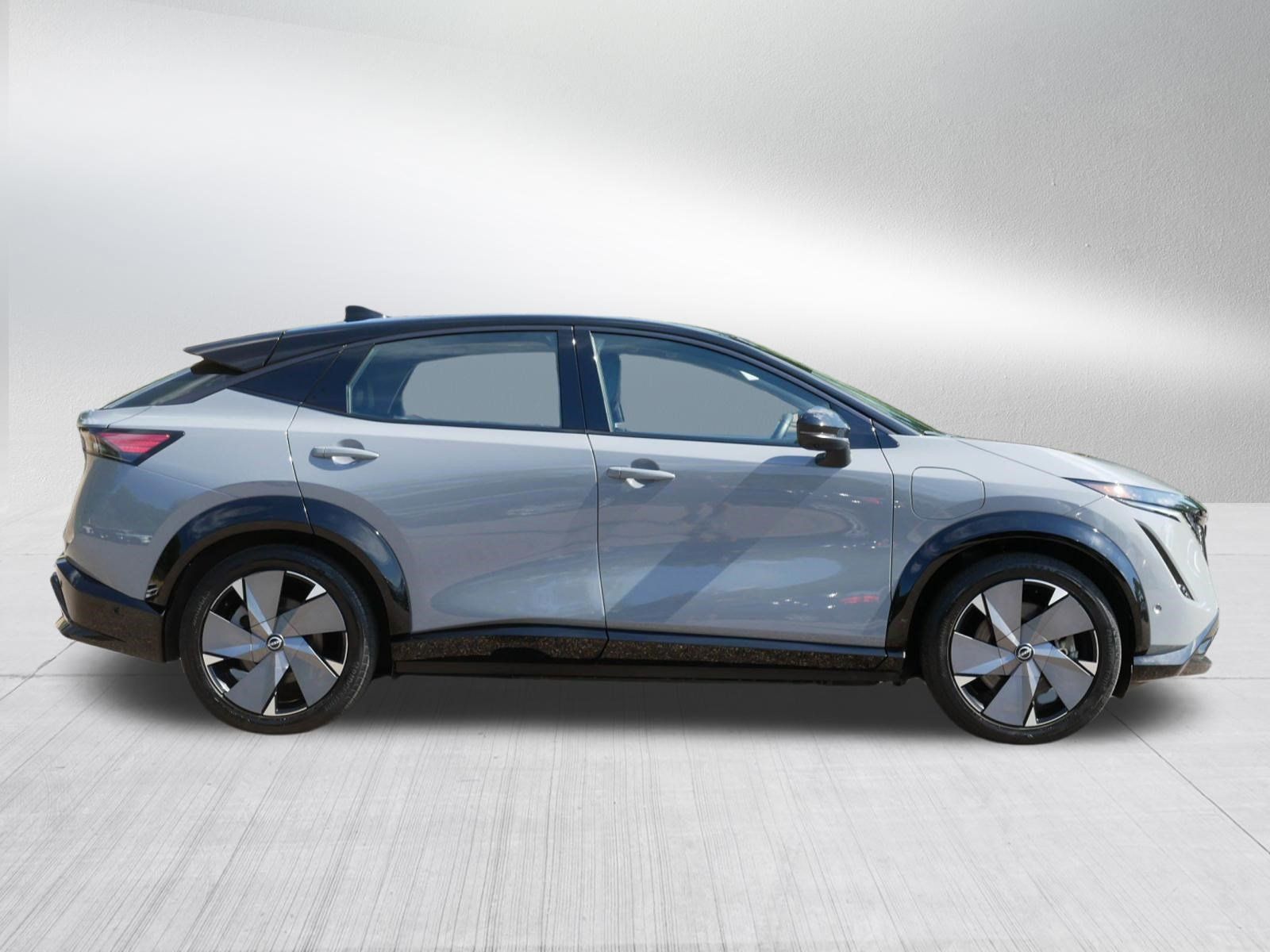 Certified 2023 Nissan Ariya AWD/4WD image 8