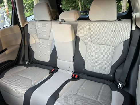 Certified 2021 Subaru Forester Premium AWD/4WD image 23