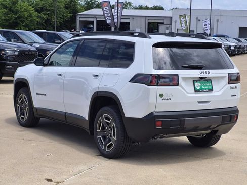 New 2026 Jeep Cherokee Laredo AWD/4WD image 4