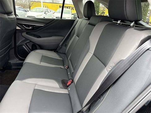 Used 2025 Subaru Outback Onyx Edition image 16
