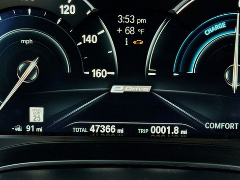 Used 2019 BMW 530e image 8