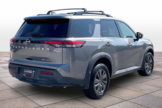 Used 2023 Nissan Pathfinder SV AWD/4WD image 14