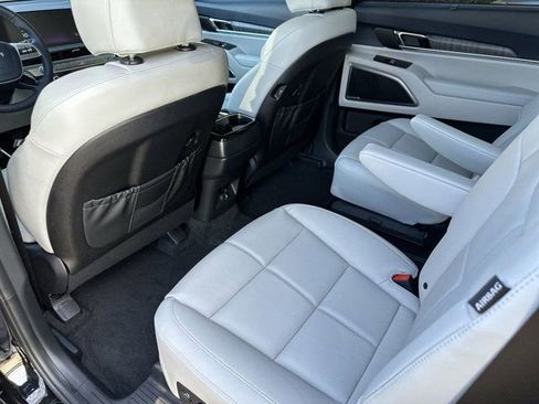 New 2025 Kia Telluride EX w/ EX Captain's Chair Package image 15