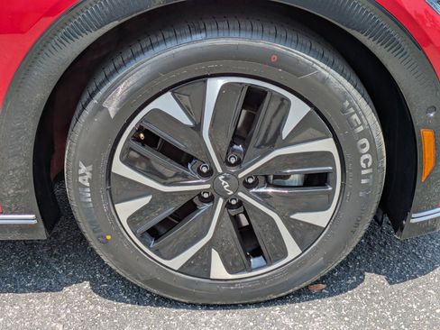 Certified 2023 Kia EV6 Wind w/ Wind Technology Package RWD image 9