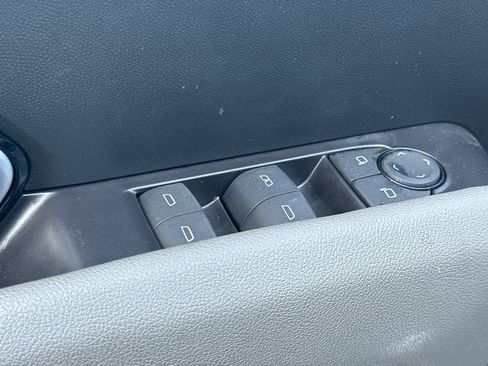 Used 2025 Chevrolet Colorado ZR2 w/ Midnight Edition AWD/4WD image 12