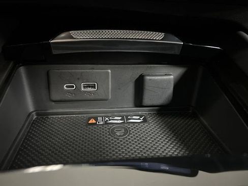 Certified 2025 Buick Envision Sport Touring image 35