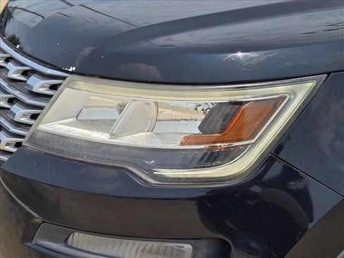 Used 2017 Ford Explorer Limited FWD image 6