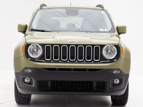 Used 2015 Jeep Renegade Latitude w/ Popular Equipment Group image 5