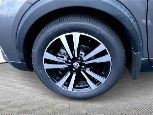 Used 2019 Nissan Kicks SV w/ Exterior Package image 22