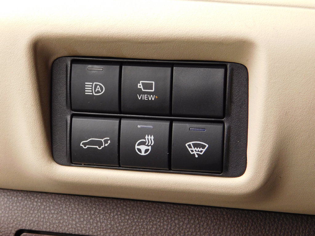 Used 2022 Toyota Highlander Limited FWD image 32