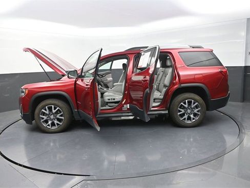 Used 2023 GMC Acadia SLT image 38