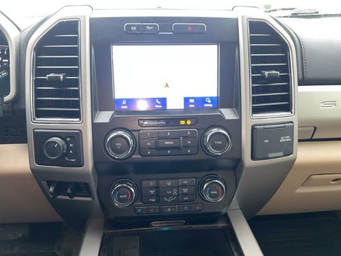 Used 2021 Ford F450 Lariat w/ Lariat Value Package image 6