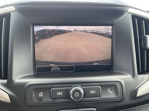 Used 2024 GMC Terrain SLE AWD/4WD image 27