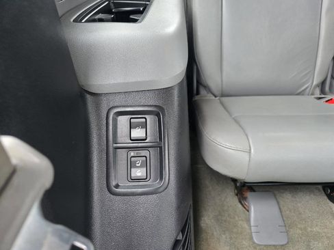 Used 2011 Toyota Sequoia SR5 image 32