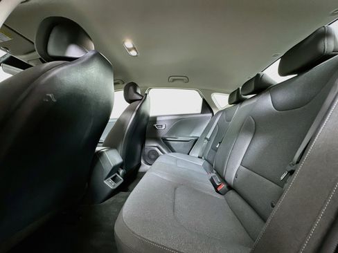 Used 2025 Kia K4 FWD image 26