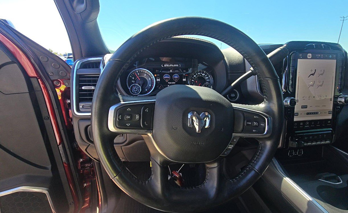 Used 2023 RAM 3500 Laramie AWD/4WD image 8
