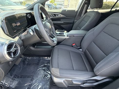 Used 2025 Chevrolet Equinox EV LT FWD image 15