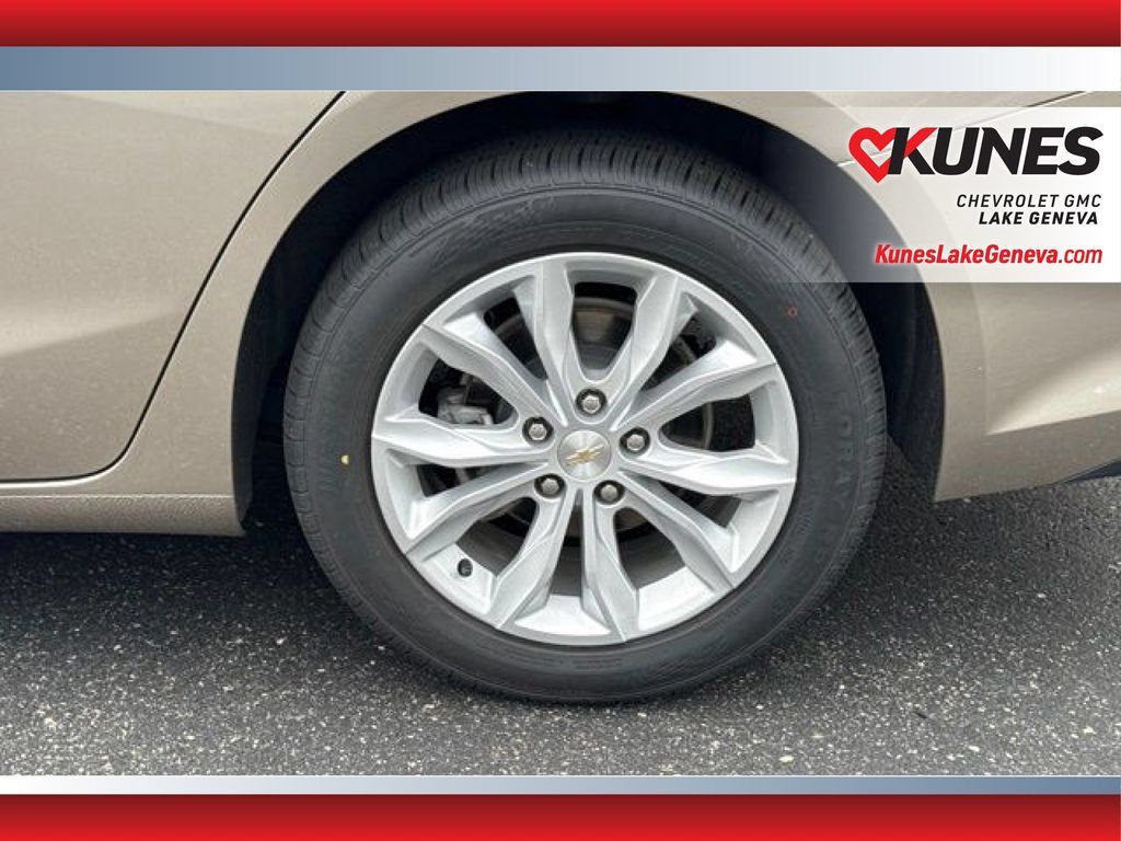 Used 2025 Chevrolet Malibu LT FWD image 13