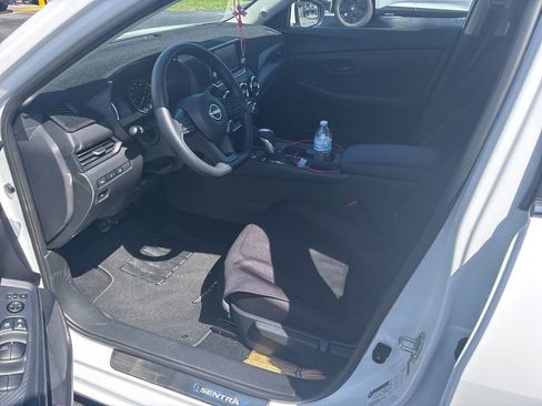 Certified 2025 Nissan Sentra S image 5